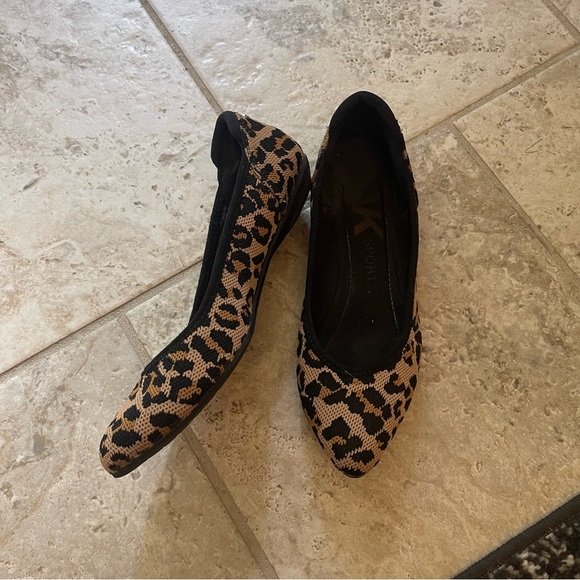 Anne Klein Sport Leopard Ballet Flats - Picture 1 of 6